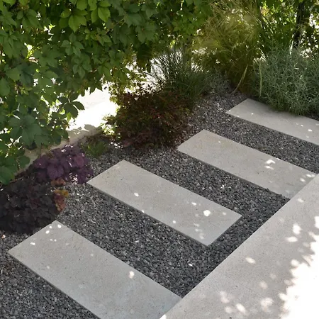 Design Coastal Garden Split