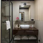 Design Coastal Garden Apartment Split