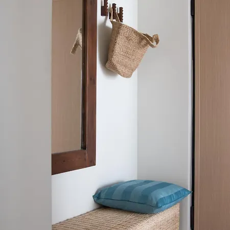Design Coastal Garden Apartment