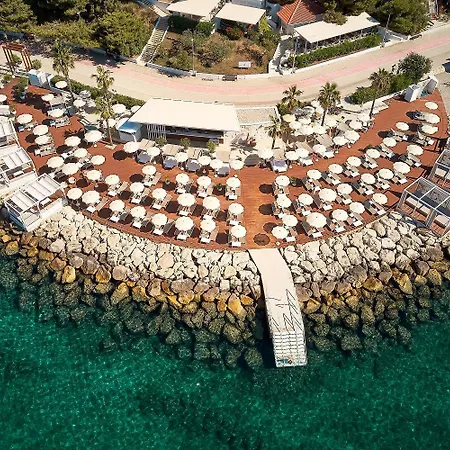 Design Coastal Garden Апартаменти *
